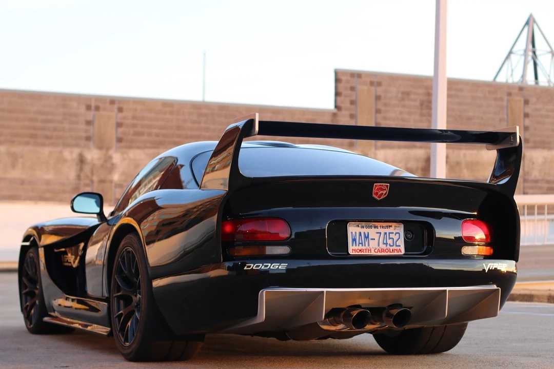 1999 Dodge Viper GTS 2nd Gen - Image 11 of 31