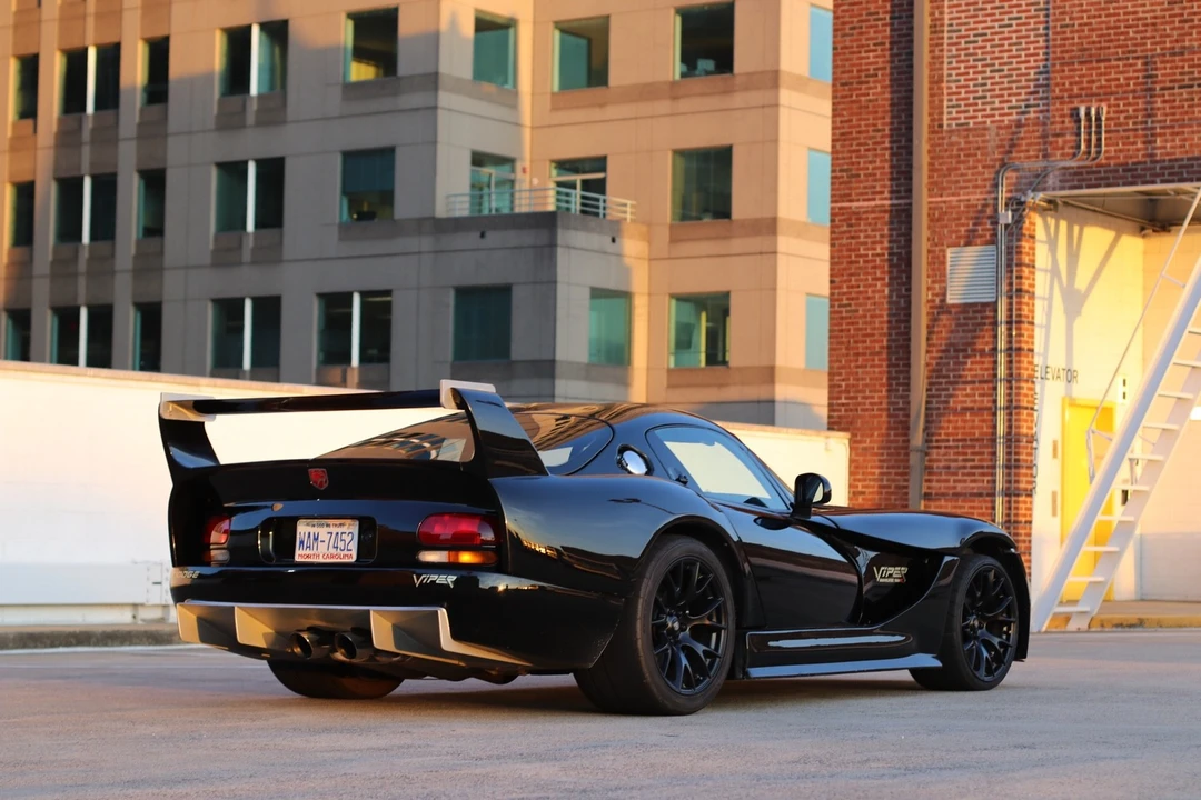 1999 Dodge Viper GTS 2nd Gen - Image 9 of 31