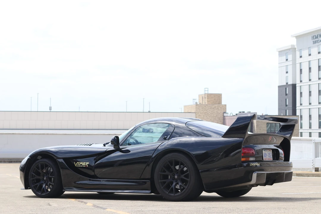 1999 Dodge Viper GTS 2nd Gen - Image 12 of 31
