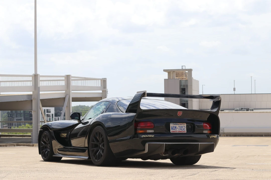 1999 Dodge Viper GTS 2nd Gen - Image 10 of 31