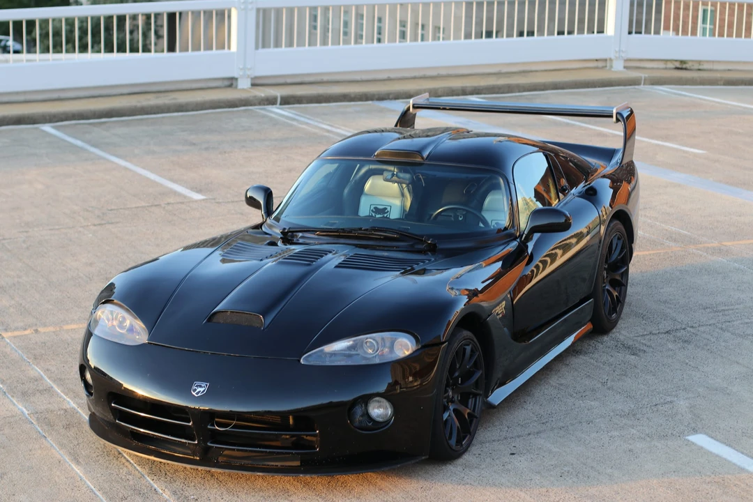 1999 Dodge Viper GTS 2nd Gen - Image 19 of 31