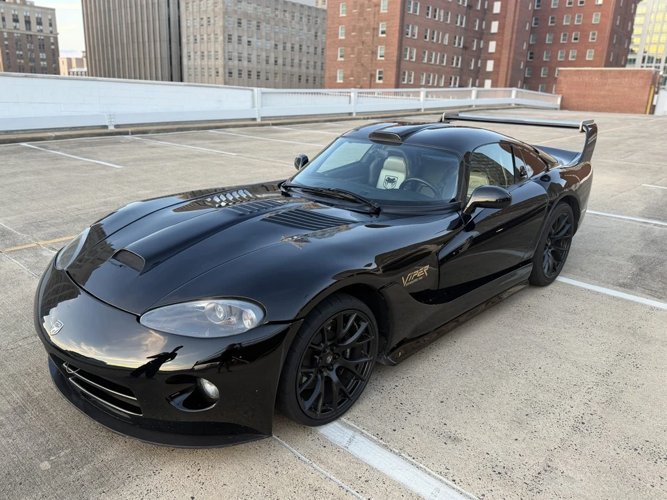 1999 Dodge Viper GTS 2nd Gen - Image 15 of 31
