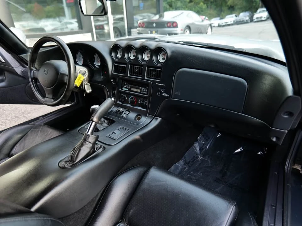 1999 Dodge Viper GTS 2nd Gen - Image 12 of 20