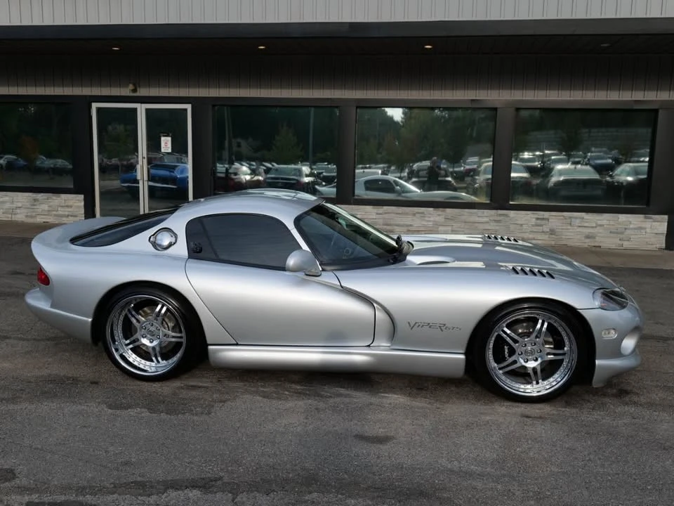 1999 Dodge Viper GTS 2nd Gen - Image 2 of 20