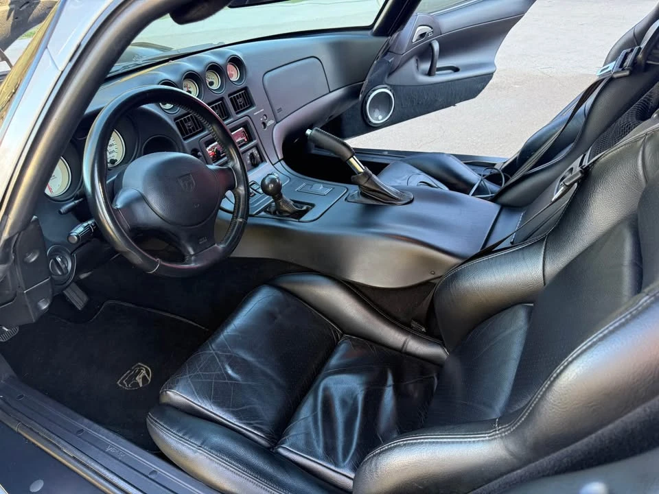 1999 Dodge Viper GTS 2nd Gen - Image 17 of 18