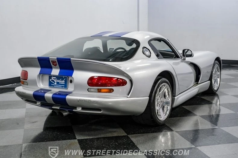 1999 Dodge Viper GTS 2nd Gen - Image 16 of 31