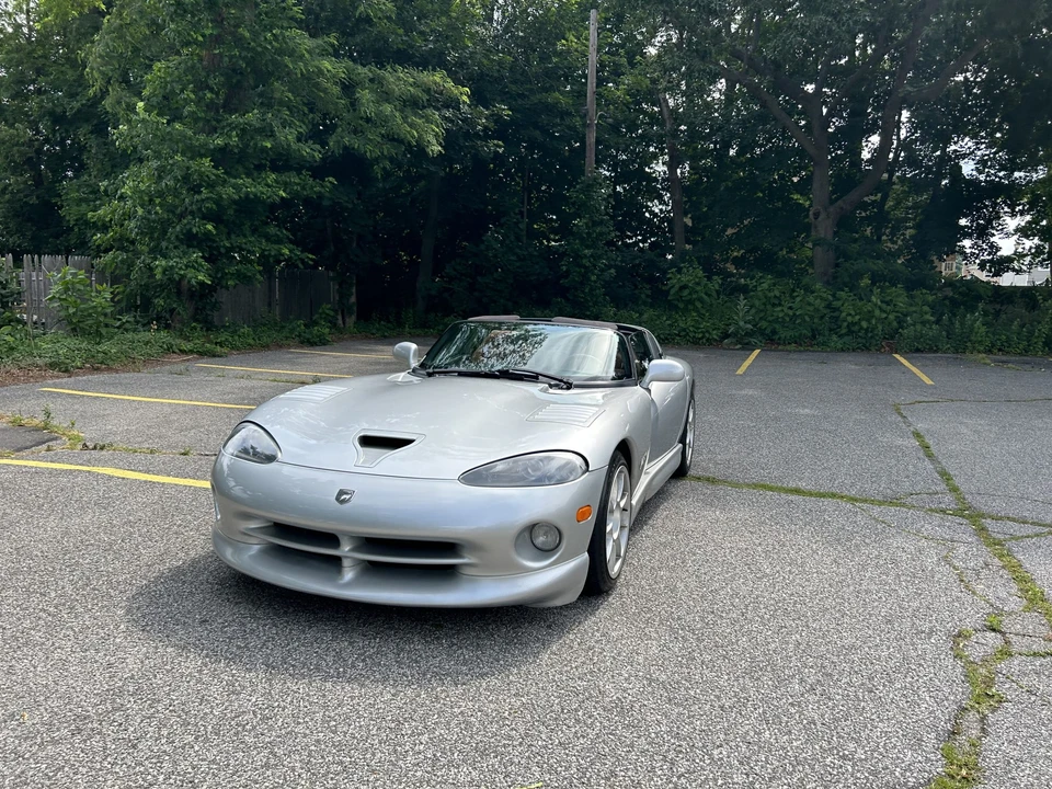 1999 Dodge Viper 2nd Gen - Image 2 of 31