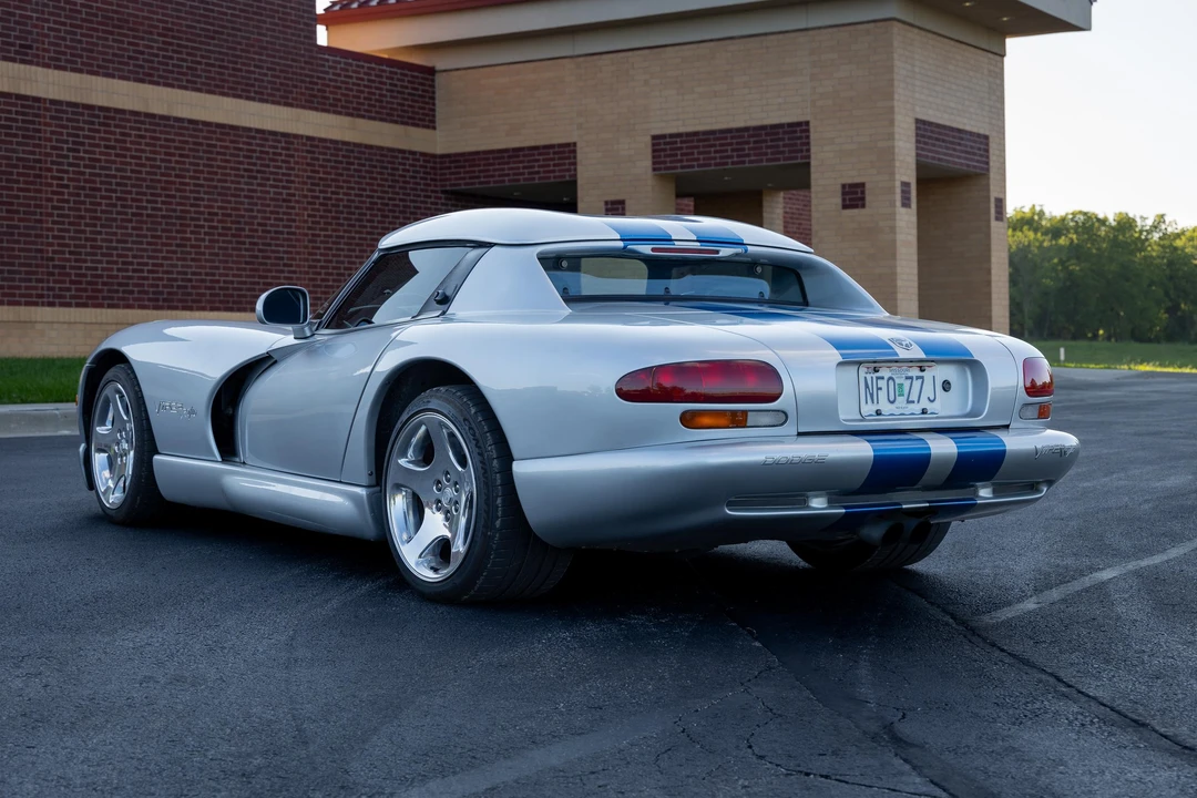 1999 Dodge Viper 2nd Gen - Image 16 of 31