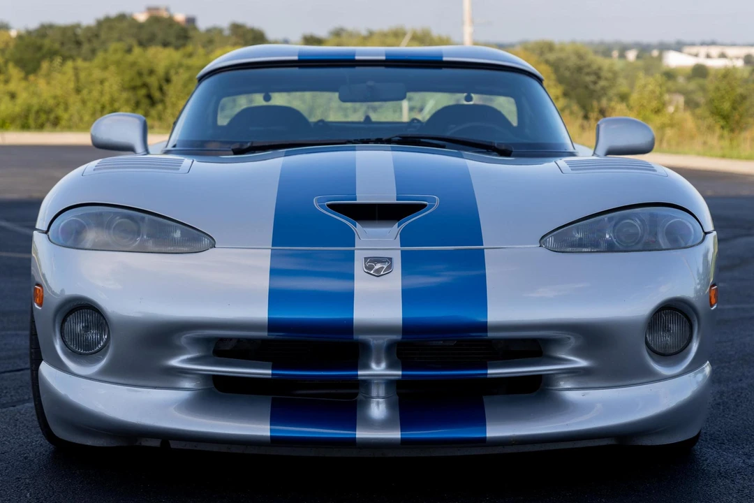 1999 Dodge Viper 2nd Gen - Image 2 of 31