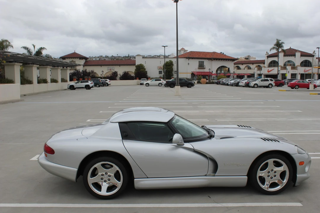 1999 Dodge Viper 2nd Gen - Image 16 of 31