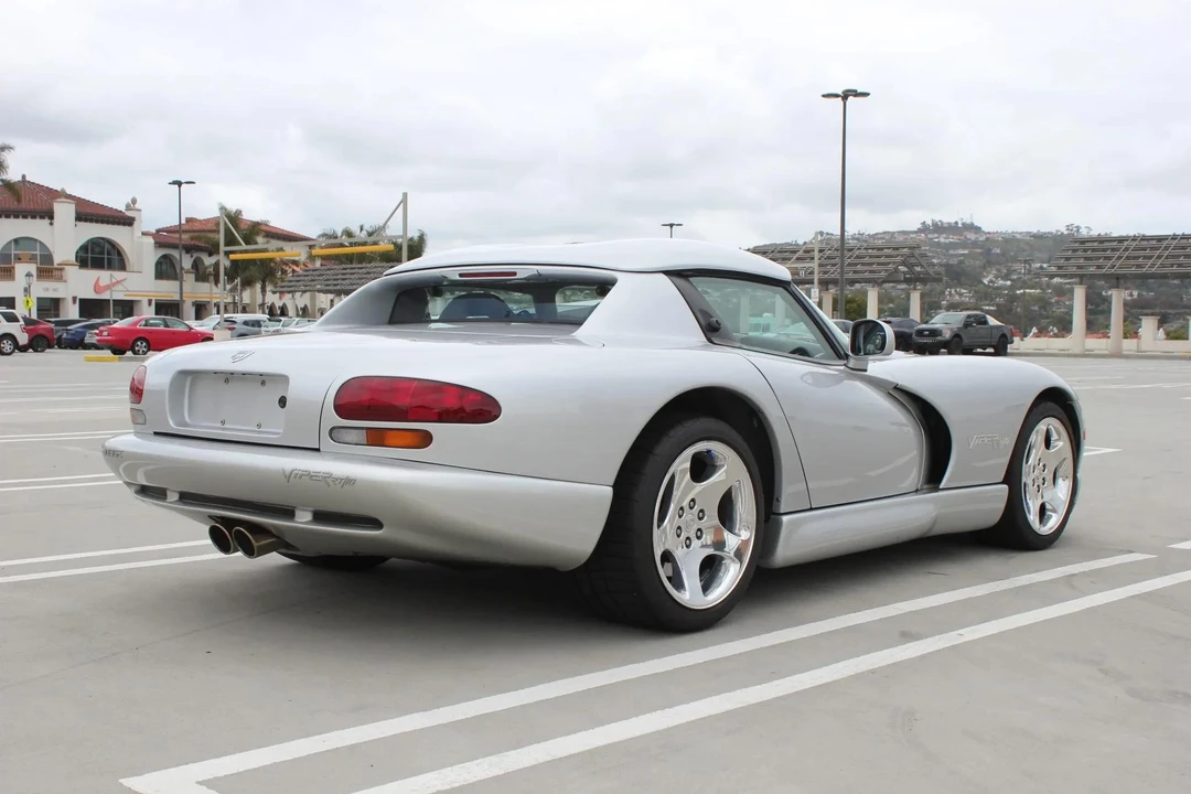 1999 Dodge Viper 2nd Gen - Image 16 of 31