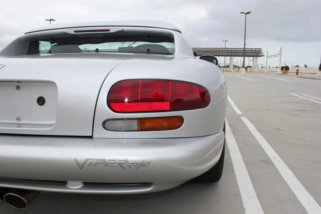 1999 Dodge Viper 2nd Gen - Image 27 of 31