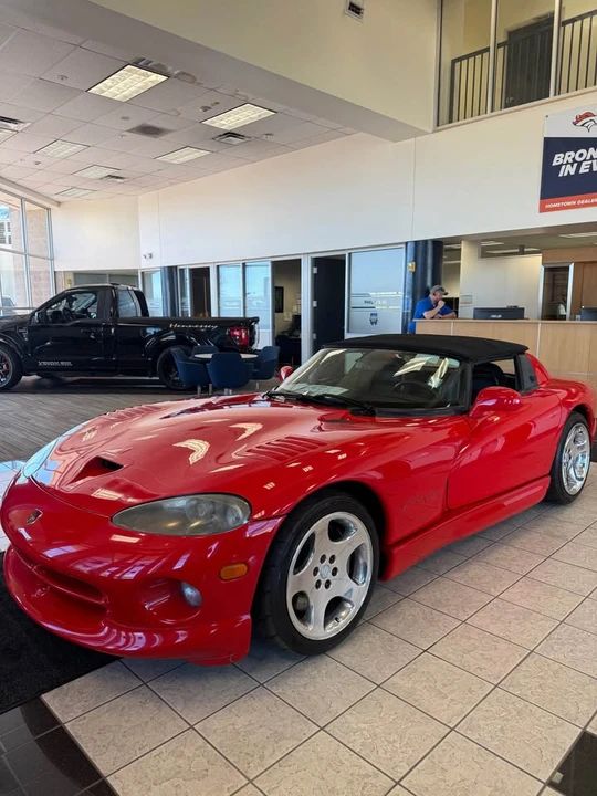 1999 Dodge Viper 2nd Gen - Image 2 of 7