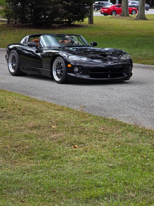 1999 Dodge Viper 2nd Gen - Image 2 of 6