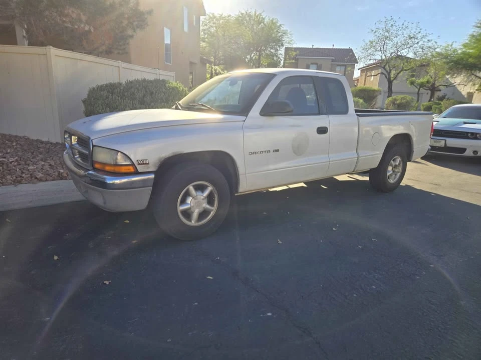 1999 Dodge Dakota 2nd Gen - Image 2 of 3