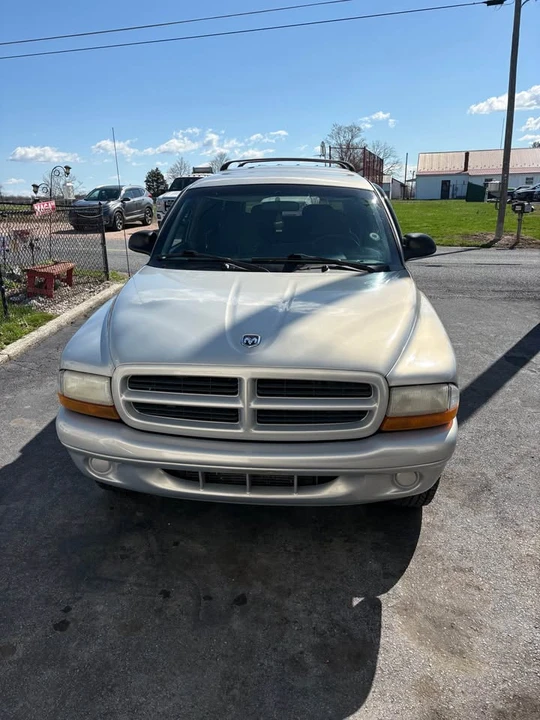 1999 Dodge Durango 1st Gen - Image 2 of 10