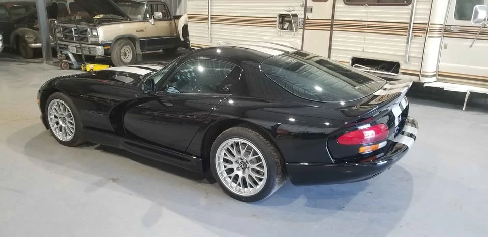 1999 Dodge Viper 2nd Gen - Image 2 of 5