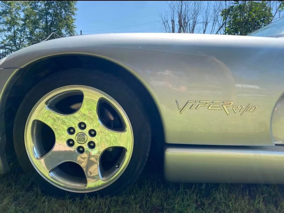 1999 Dodge Viper 2nd Gen - Image 2 of 5