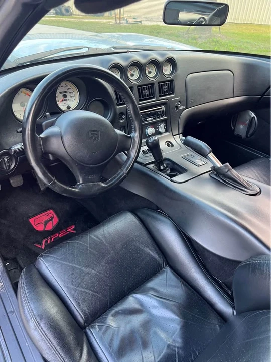 1999 Dodge Viper GTS 2nd Gen - Image 13 of 20
