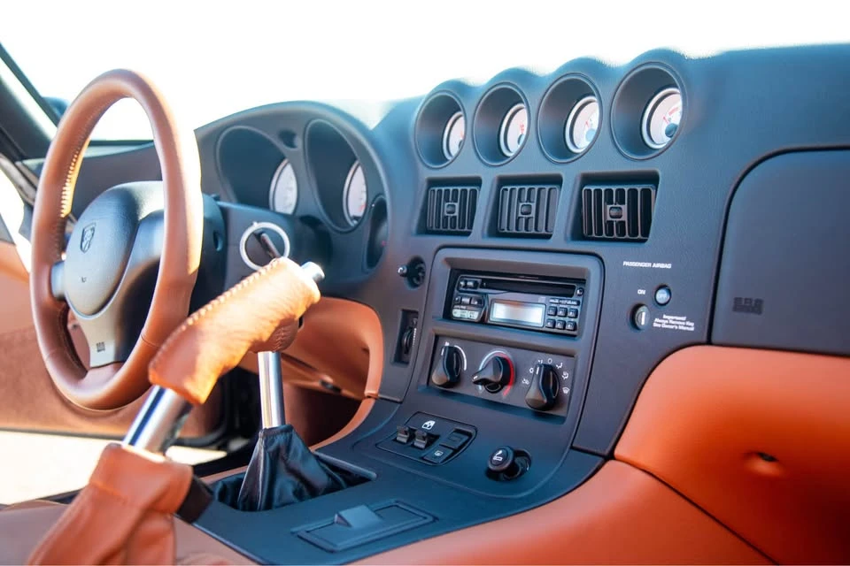 1999 Dodge Viper GTS 2nd Gen - Image 9 of 18
