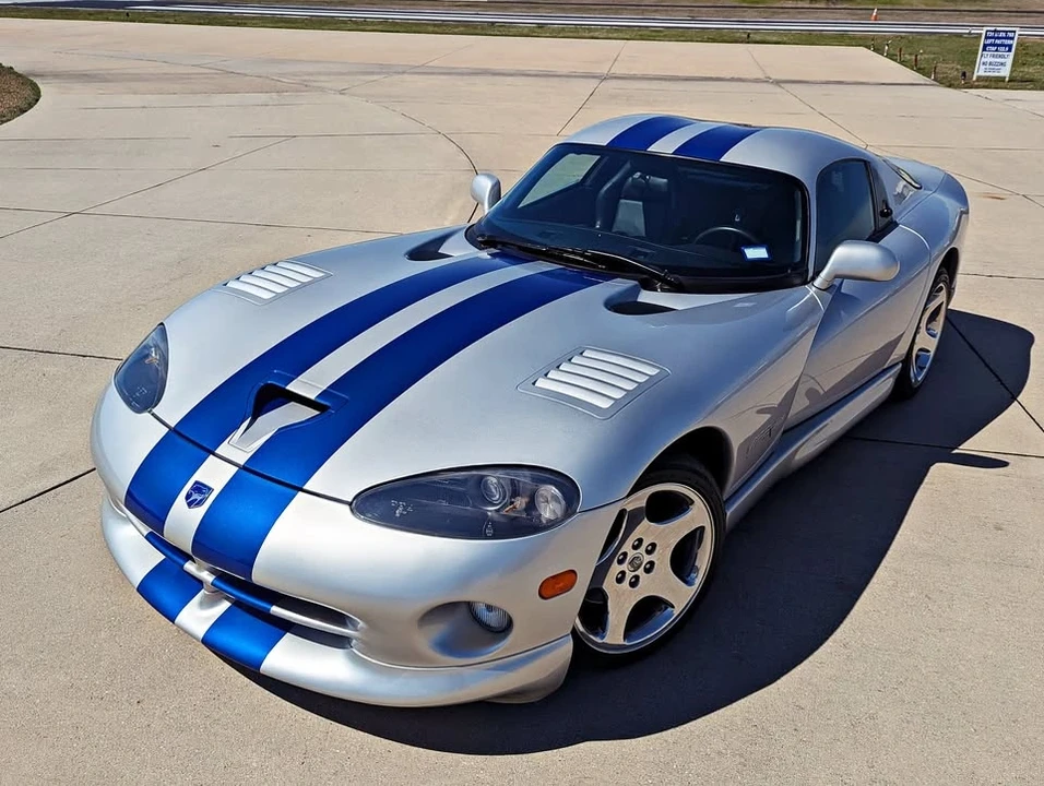 1999 Dodge Viper GTS 2nd Gen - Image 13 of 14