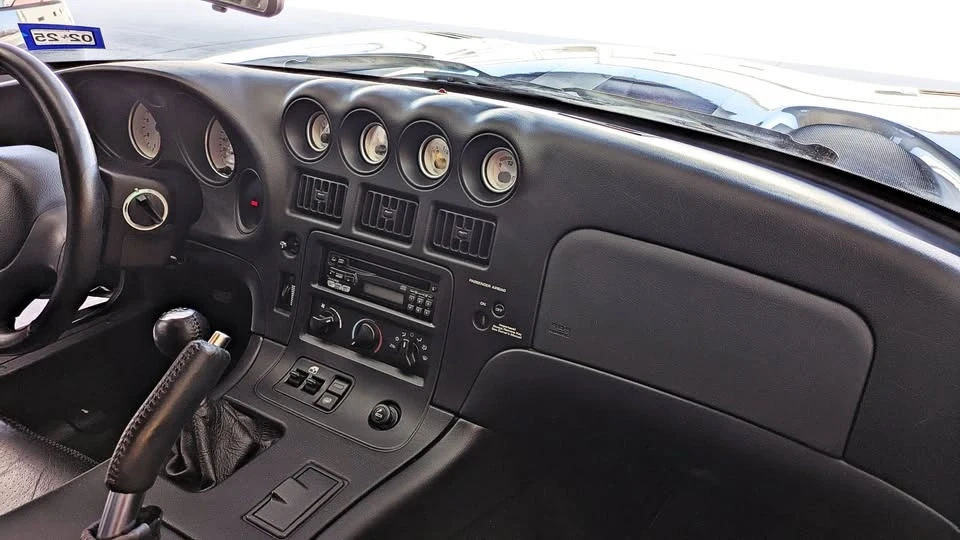 1999 Dodge Viper GTS 2nd Gen - Image 9 of 14