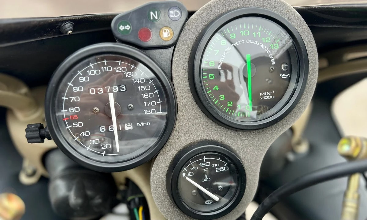 1999 Ducati 916 - Image 27 of 30