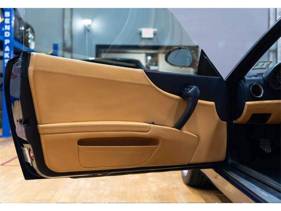 1999 Ferrari 550 Maranello - Image 23 of 31