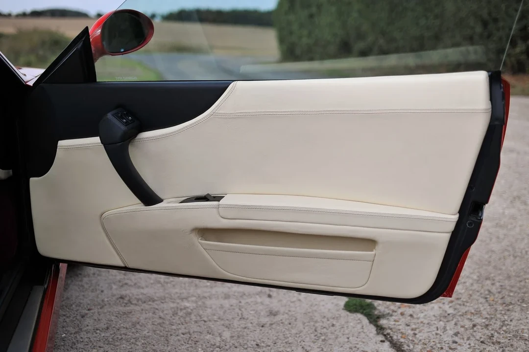 1999 Ferrari 550 Maranello - Image 14 of 30