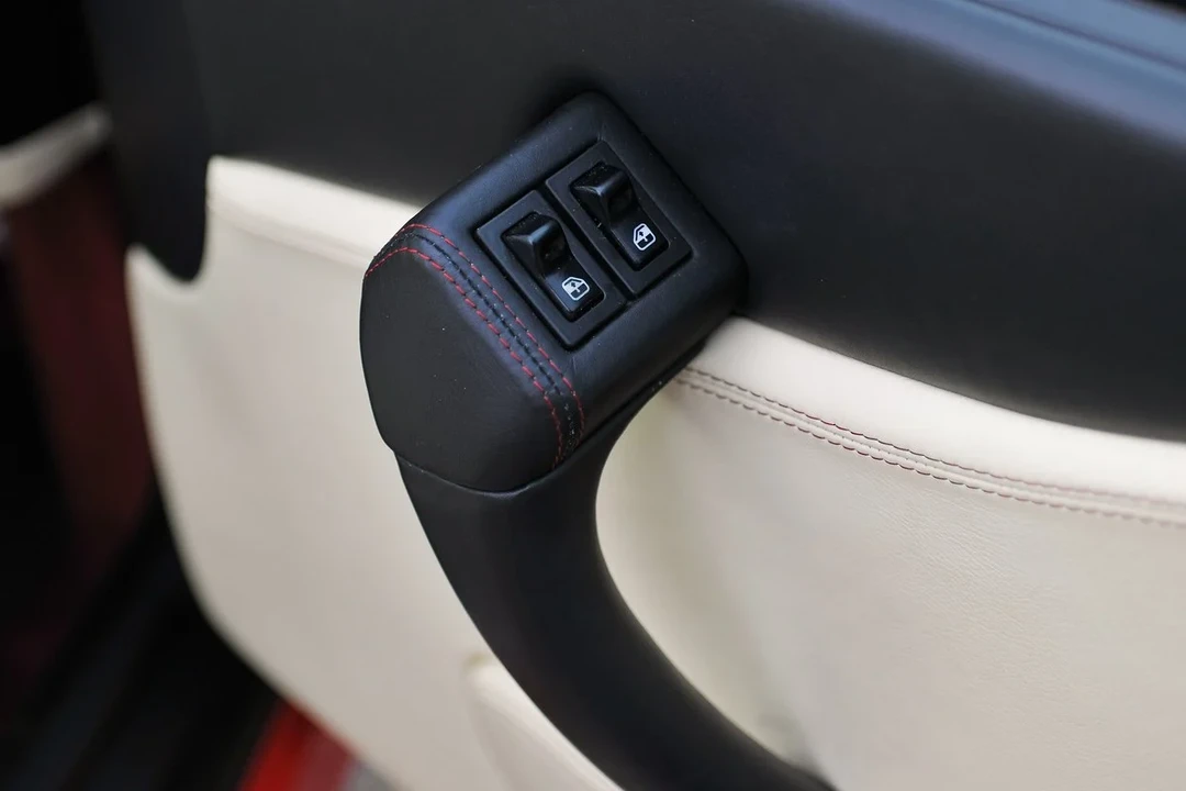 1999 Ferrari 550 Maranello - Image 15 of 30