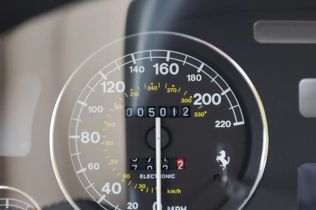 1999 Ferrari 550 Maranello - Image 21 of 30