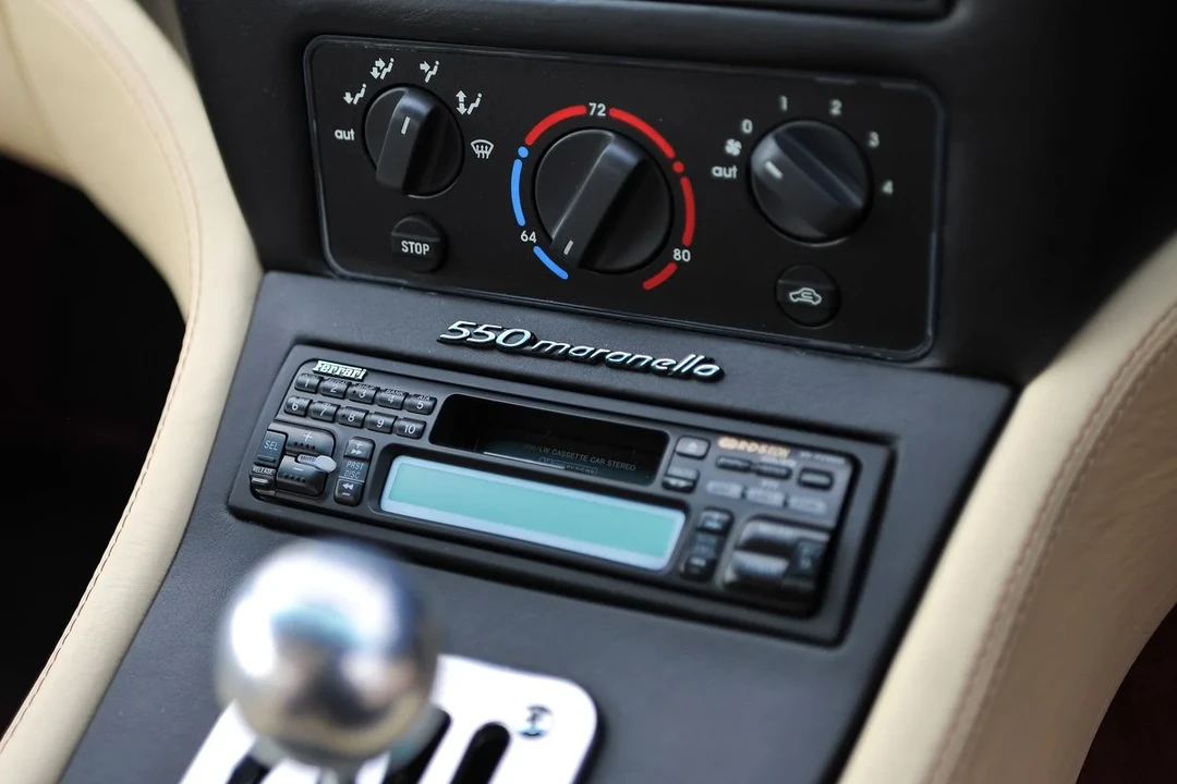 1999 Ferrari 550 Maranello - Image 23 of 30