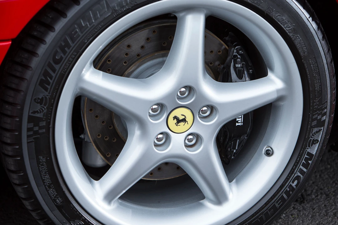 1999 Ferrari 550 Maranello - Image 15 of 31