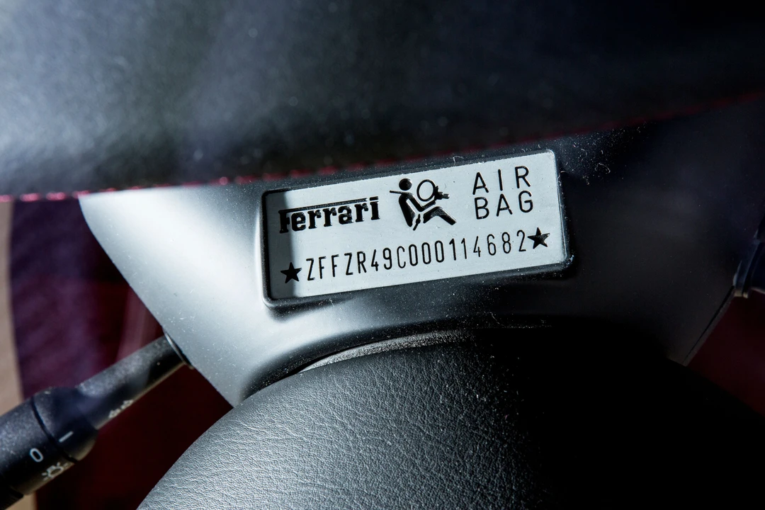 1999 Ferrari 550 Maranello - Image 2 of 31