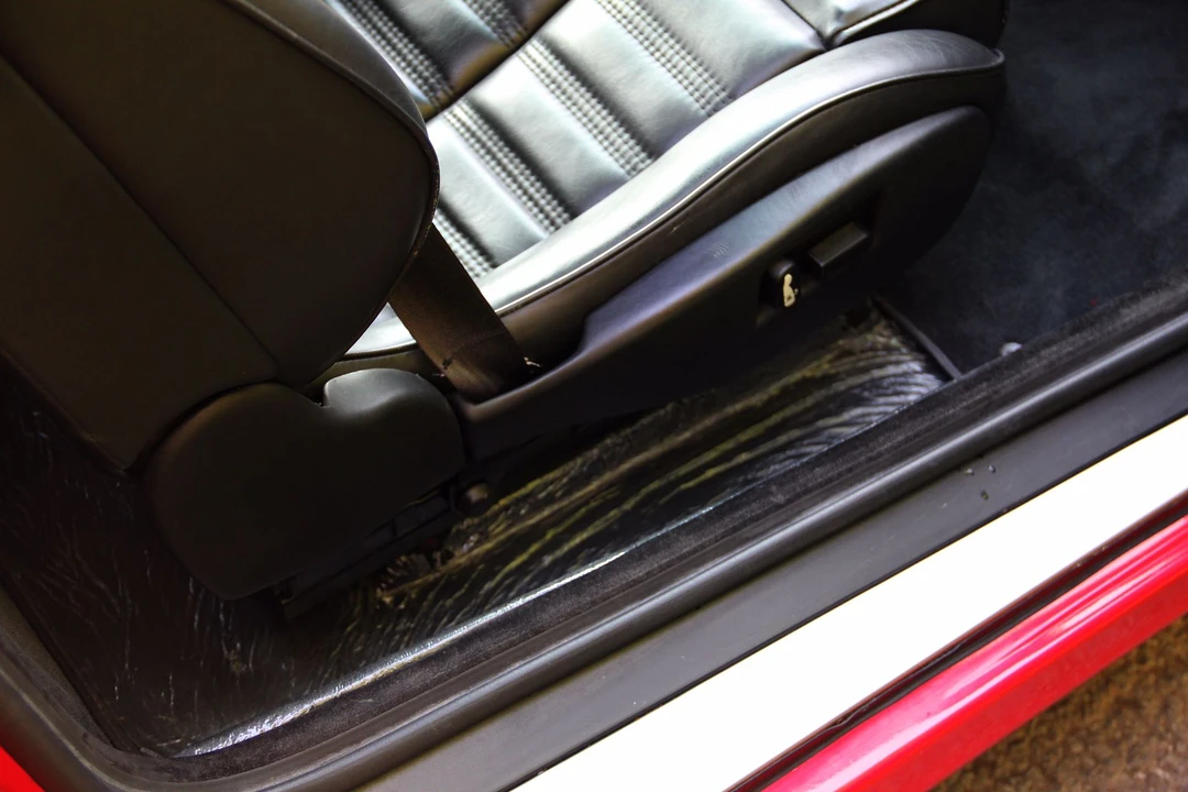 1999 Ferrari 550 Maranello - Image 13 of 19