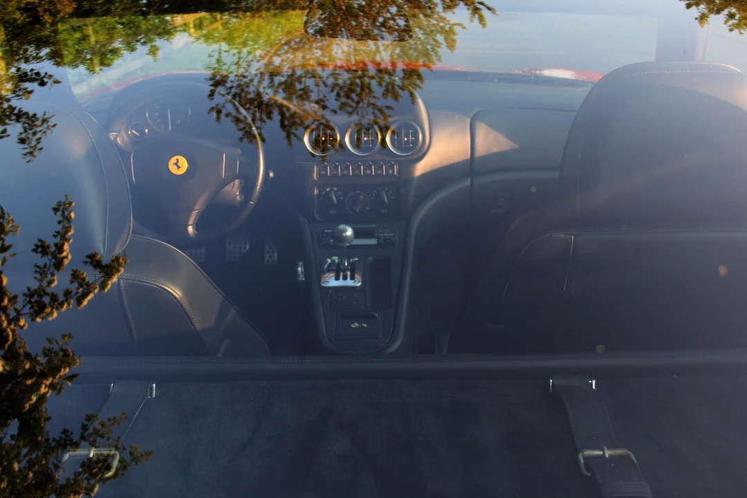 1999 Ferrari 550 Maranello - Image 12 of 19