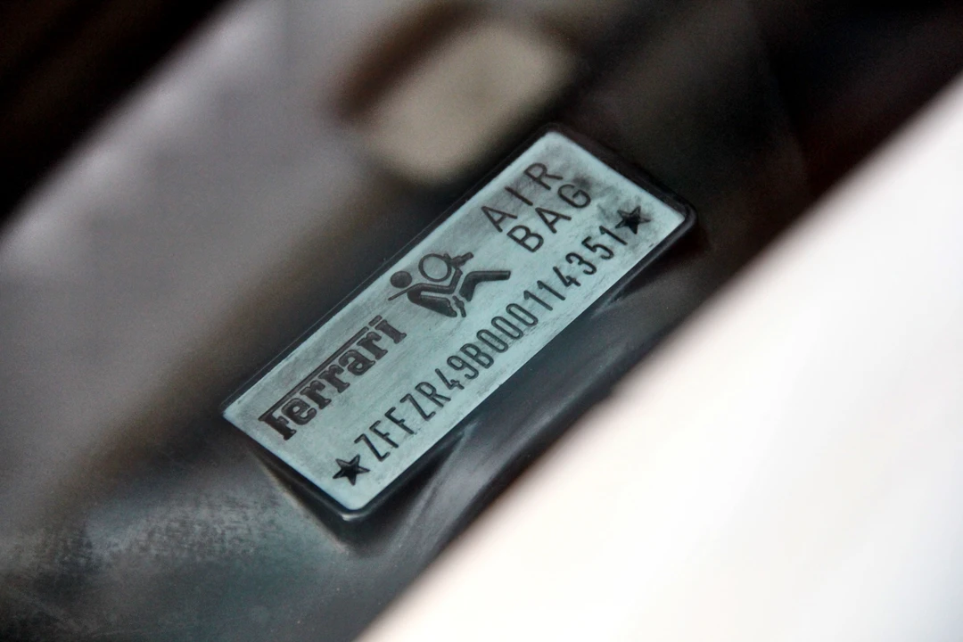 1999 Ferrari 550 Maranello - Image 23 of 31