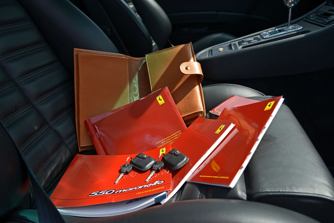 1999 Ferrari 550 Maranello - Image 28 of 31