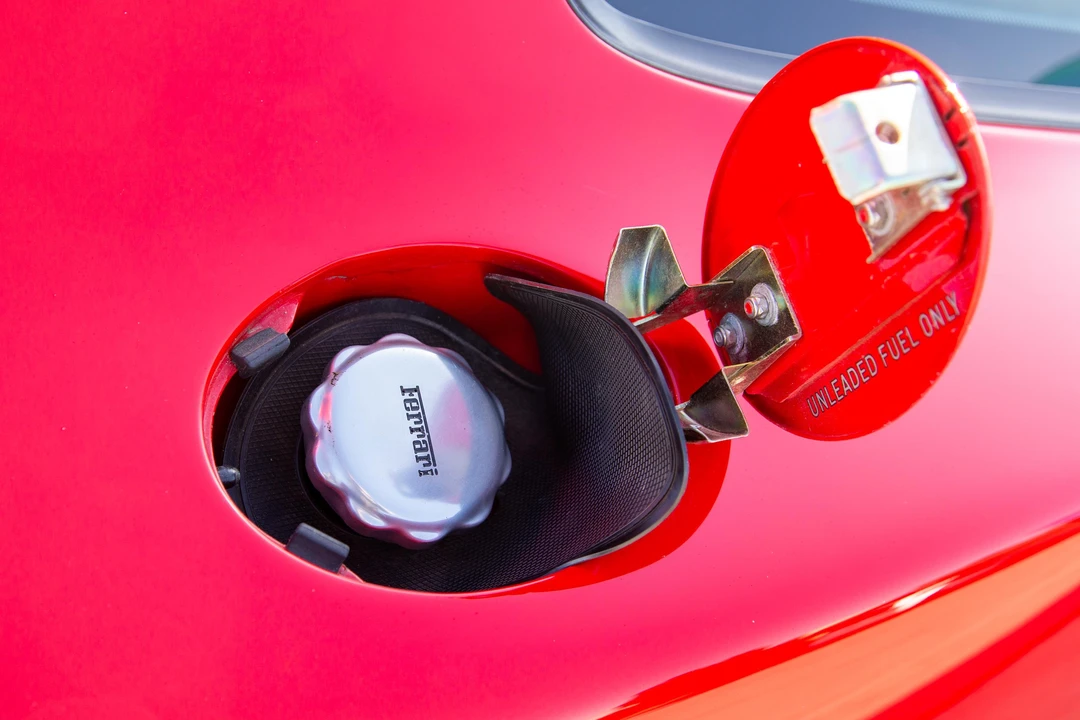 1999 Ferrari 550 Maranello - Image 19 of 31
