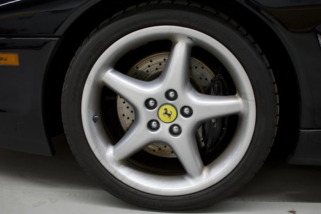1999 Ferrari 550 Maranello - Image 19 of 31