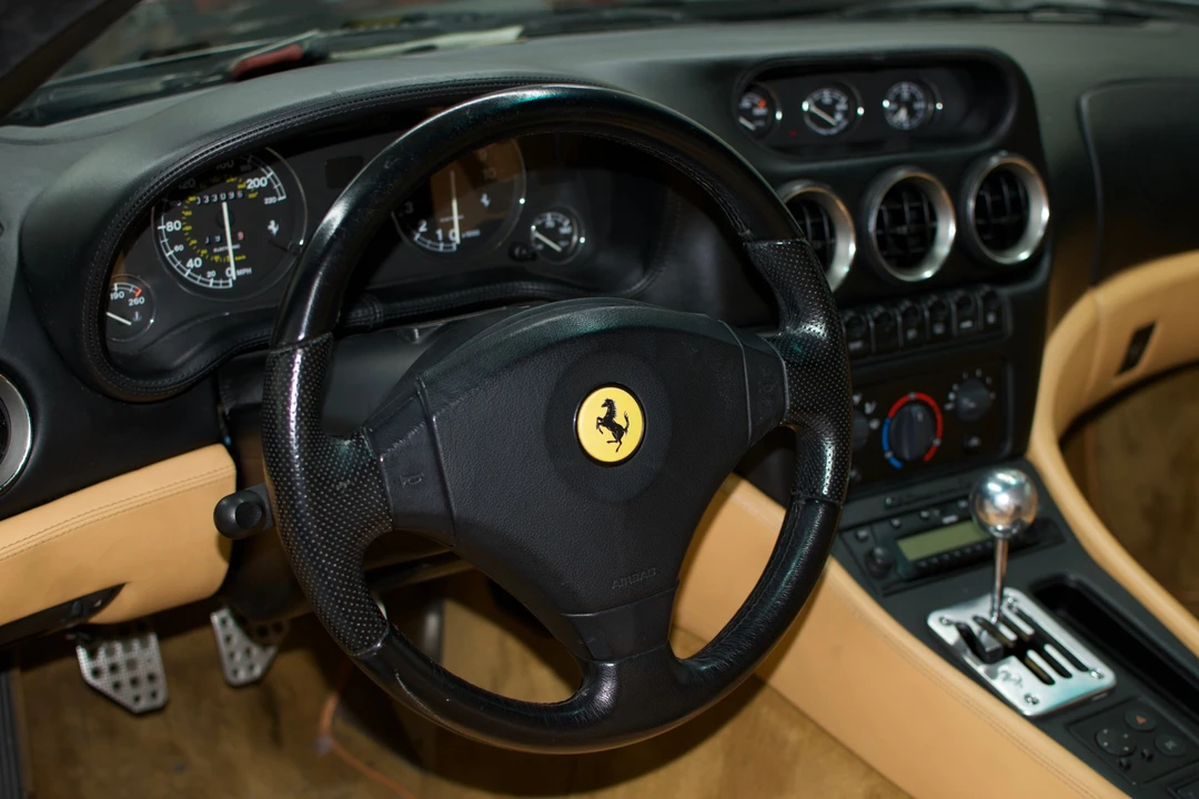 1999 Ferrari 550 Maranello - Image 28 of 31
