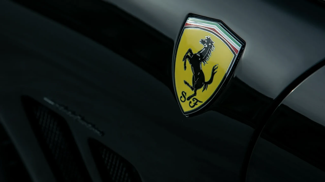1999 Ferrari 550 Maranello - Image 16 of 31