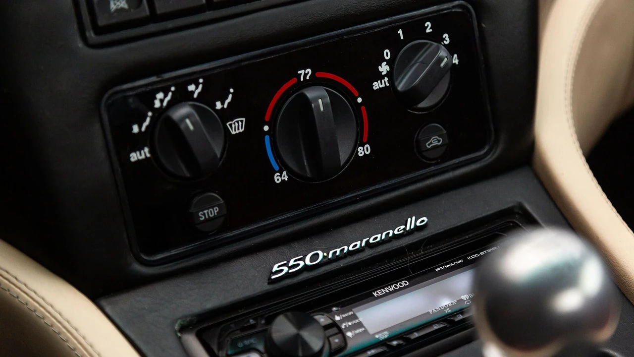 1999 Ferrari 550 Maranello - Image 28 of 31