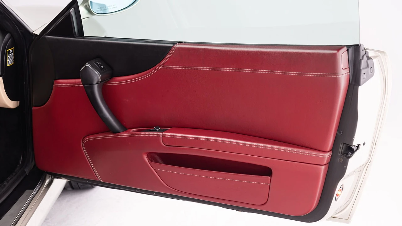 1999 Ferrari 550 Maranello - Image 26 of 31