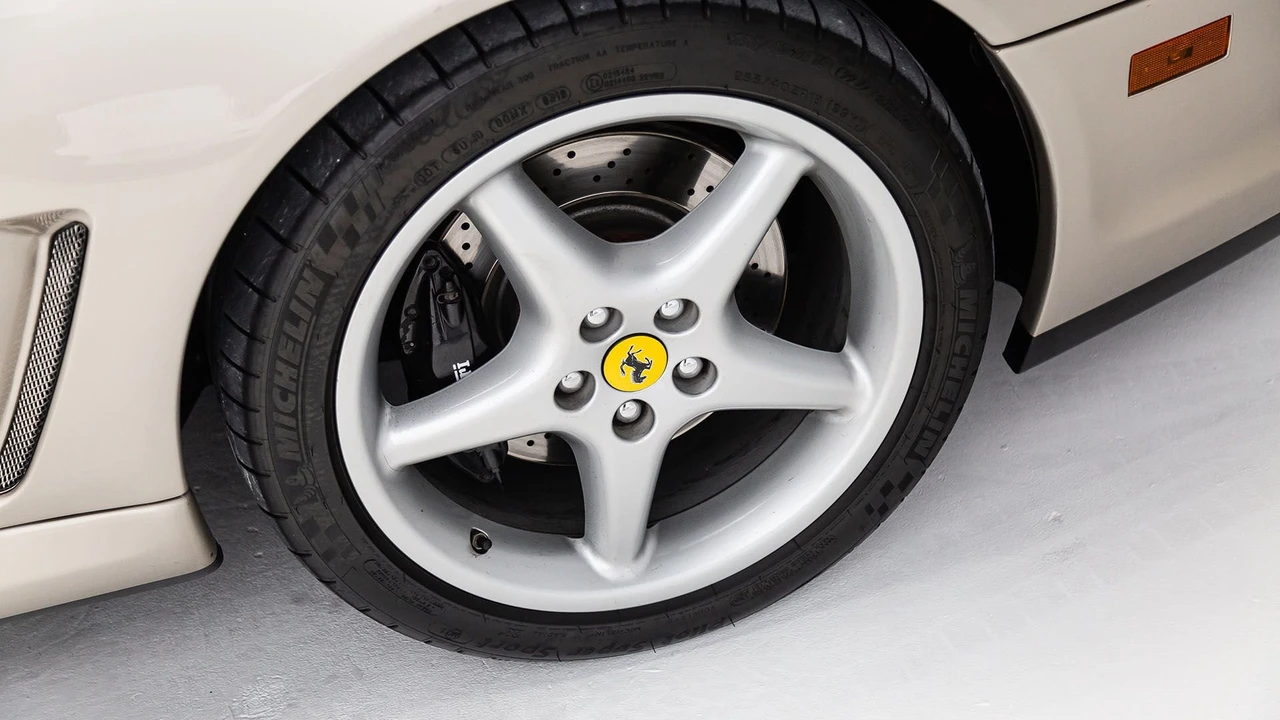 1999 Ferrari 550 Maranello - Image 16 of 31