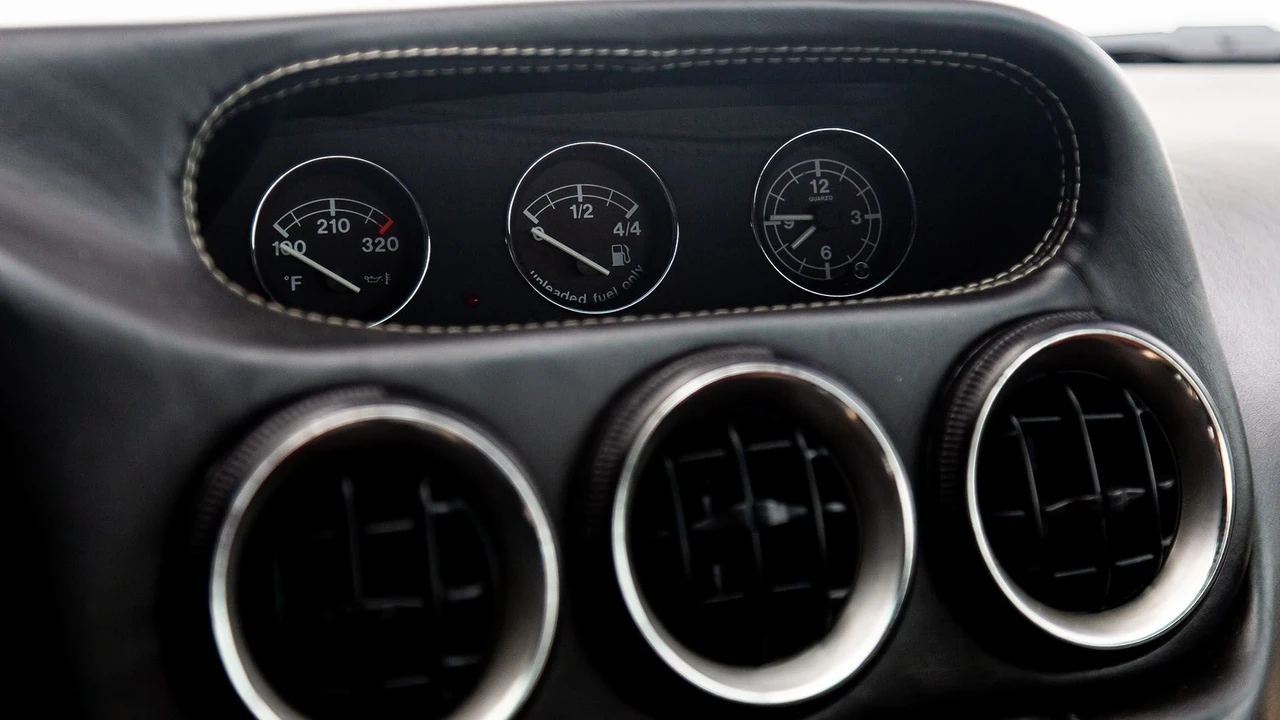 1999 Ferrari 550 Maranello - Image 23 of 31