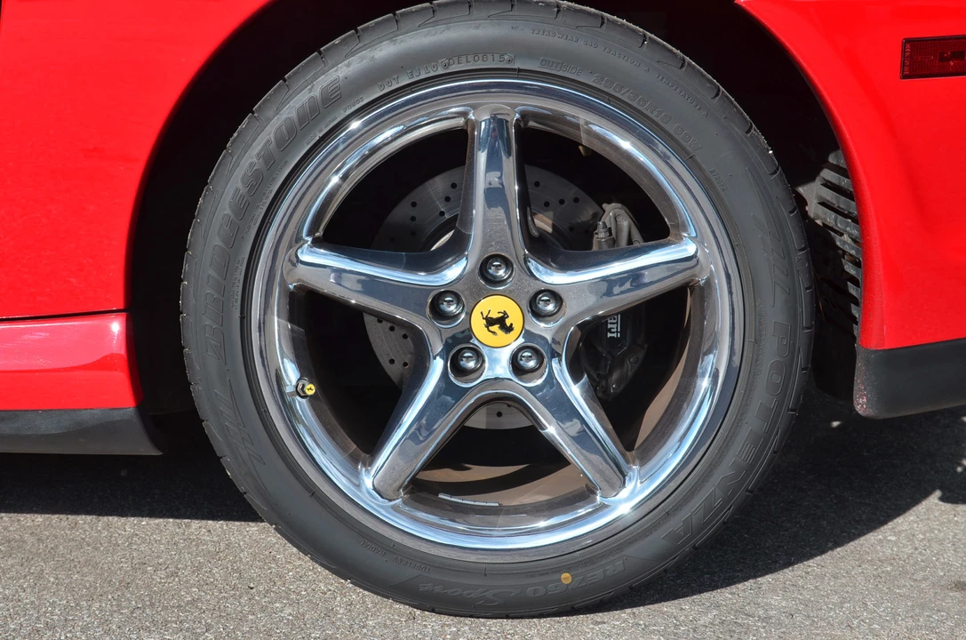 1999 Ferrari 550 Maranello - Image 26 of 31