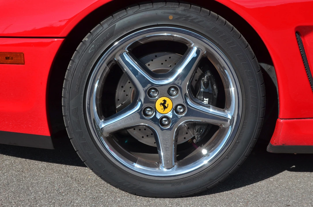 1999 Ferrari 550 Maranello - Image 27 of 31