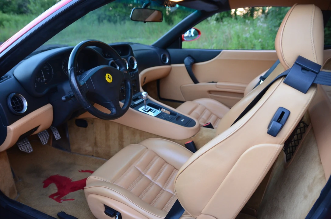 1999 Ferrari 550 Maranello - Image 28 of 31
