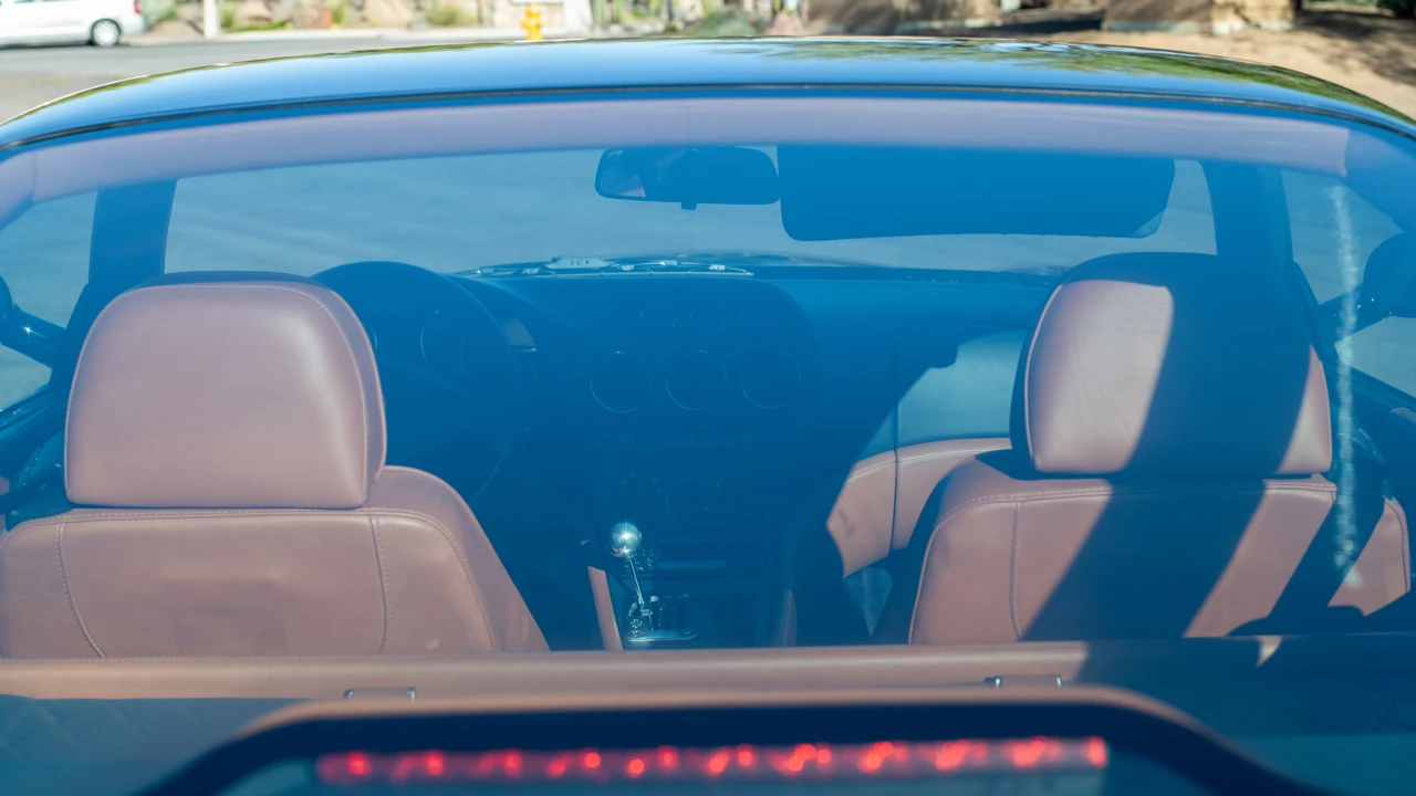 1999 Ferrari 550 Maranello - Image 18 of 31